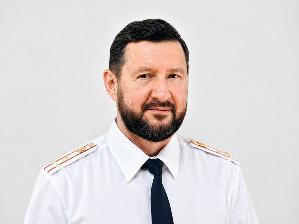 Сергей Вайсман — заслуженный врач РФ, кандидат медицинских наук, доктор остеопатии, невролог